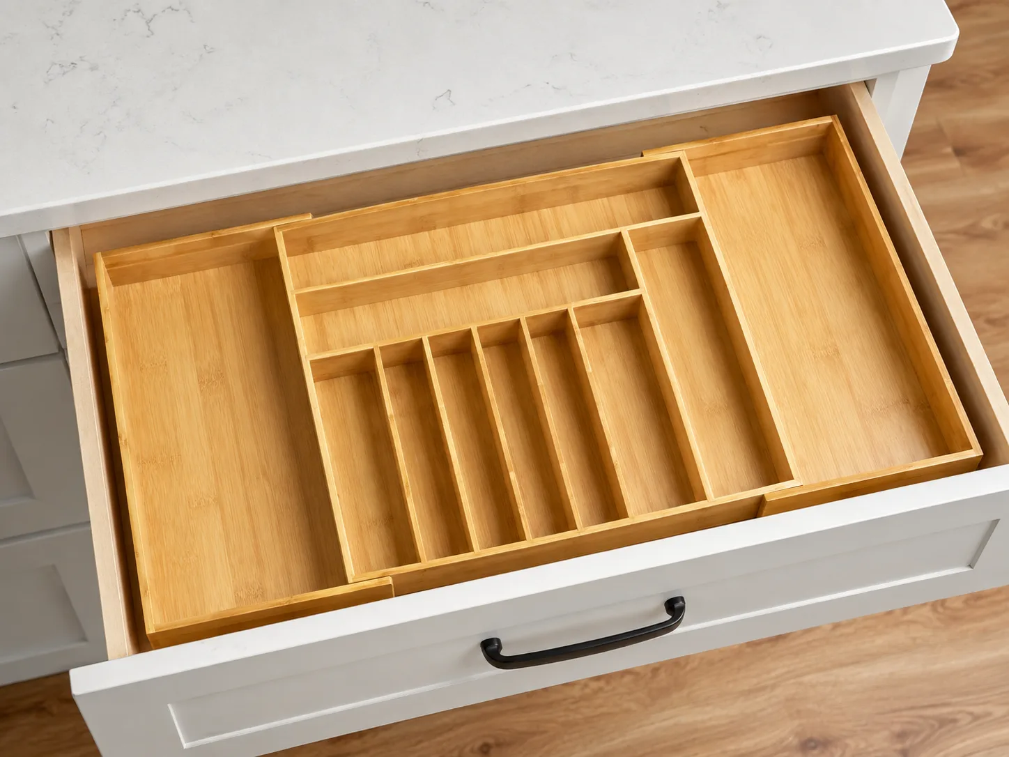 Empty bamboo tray with expandable side compartments